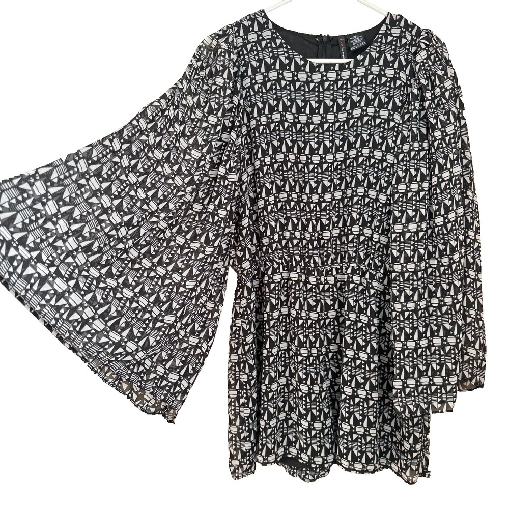 Fire Los Angeles Boho‎ Bell Sleeve Romper L Black White Geometric Festival Indie